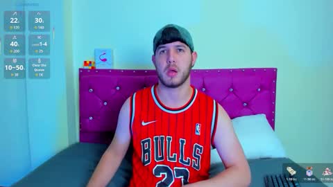 Snapshot of wendyyhot69 chatting on 02/22/26, 02:45 wendyyhot69 online show from 02/22/26, 02:45