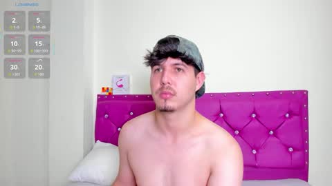 Snapshot of wendyyhot69 chatting on 02/24/26, 05:05 wendyyhot69 online show from 02/24/26, 05:05