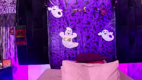 Snapshot of wensheng_ chatting on 10/27/25, 07:18 WEN SHENG online show from 10/27/25, 07:18