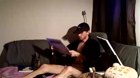 Snapshot of weotterfvck chatting on 10/22/25, 09:42 Breedee Boy online show from 10/22/25, 09:42