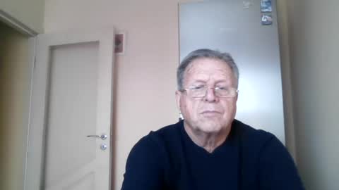 Snapshot of wer_tman55 chatting on 11/22/25, 12:15 wer_tman55 online show from 11/22/25, 12:15