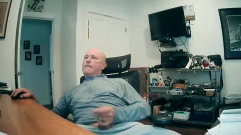 weseeyouwatching online show from 09/15/25, 04:51