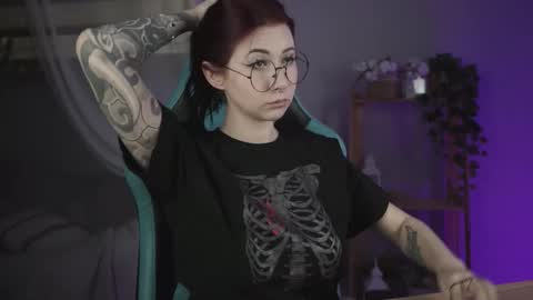 little girl who is always rightLisa online show from 09/10/25, 02:11