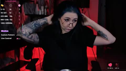 little girl who is always rightLisa online show from 12/17/25, 01:22