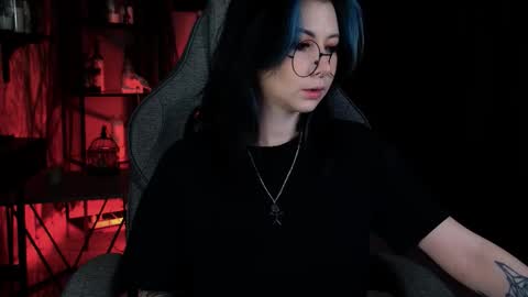 little girl who is always rightLisa online show from 03/04/26, 01:22