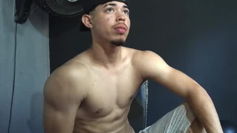 wesley_77 online show from 03/08/26, 04:55