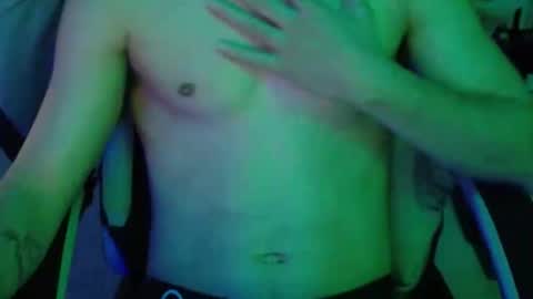 Snapshot of wet4200 chatting on 04/18/26, 06:17 Wet online show from 04/18/26, 06:17