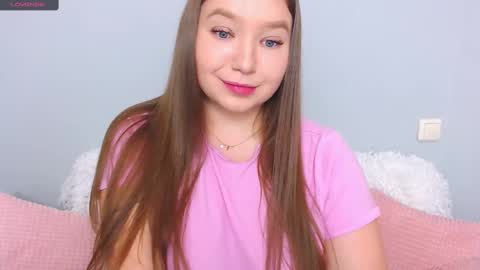 Snapshot of wet__molly chatting on 02/27/25, 09:14 molly online show from 02/27/25, 09:14