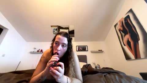 Snapshot of wet_couple66 chatting on 11/27/25, 02:19 wet_couple66 online show from 11/27/25, 02:19