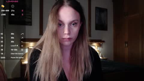Lana online show from 10/10/25, 06:07