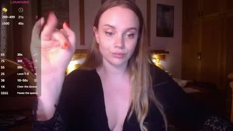 Lana online show from 04/15/26, 08:31