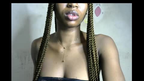 Bella online show from 11/18/25, 09:08