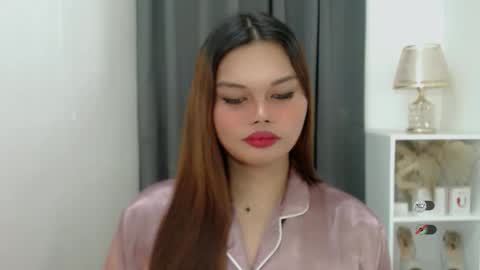 Snapshot of wet_velvet_xo chatting on 02/14/26, 10:50 wet_velvet_xo online show from 02/14/26, 10:50