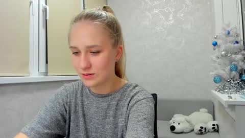 Snapshot of wetcrybaby chatting on 12/19/24, 12:24 Sonya online show from 12/19/24, 12:24