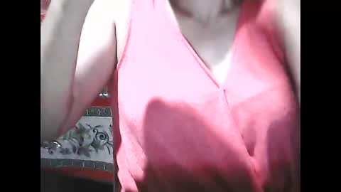 Snapshot of wethornypussy4u chatting on 10/05/25, 07:07 wethornypussy4u online show from 10/05/25, 07:07
