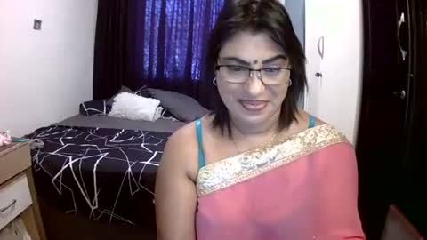 Snapshot of wetindian1971 chatting on 02/19/26, 11:17 kavita online show from 02/19/26, 11:17