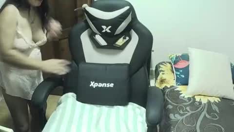 Lyns online show from 09/15/25, 04:51