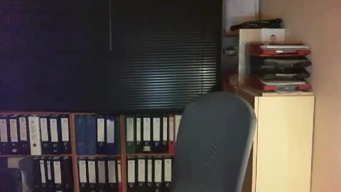 Snapshot of wetsuitedman chatting on 02/11/25, 05:18 Franz online show from 02/11/25, 05:18