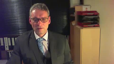 Snapshot of wetsuitedman chatting on 11/07/25, 04:40 Franz online show from 11/07/25, 04:40