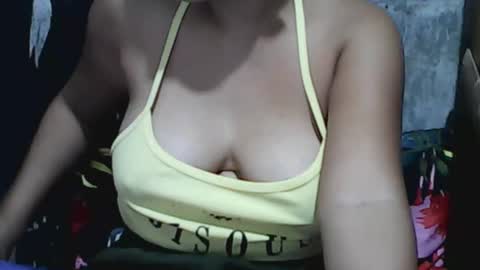 Snapshot of wettyhottie69 chatting on 10/29/25, 09:00 wettyhottie69 online show from 10/29/25, 09:00