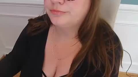 Snapshot of wetwordsonly chatting on 10/24/25, 08:05 WetWordsOnly online show from 10/24/25, 08:05