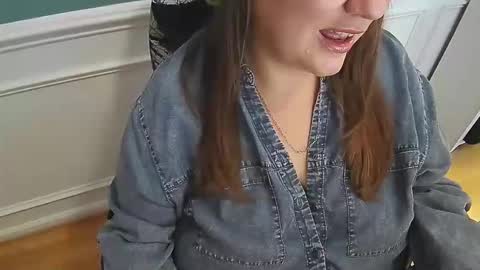 Snapshot of wetwordsonly chatting on 12/16/25, 01:38 WetWordsOnly online show from 12/16/25, 01:38