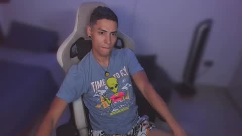 Snapshot of wexx_ chatting on 10/16/25, 04:57 wex online show from 10/16/25, 04:57