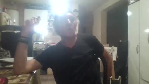 wg_colbert_noir online show from 10/21/25, 10:38