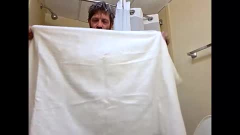 Snapshot of whattheduck87 chatting on 02/06/26, 02:38 whattheduck87 online show from 02/06/26, 02:38