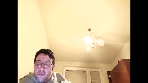 Snapshot of whatwouldyouliketosee chatting on 01/06/25, 01:09 stoffy online show from 01/06/25, 01:09