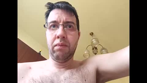 Snapshot of whatwouldyouliketosee chatting on 02/19/25, 11:49 stoffy online show from 02/19/25, 11:49