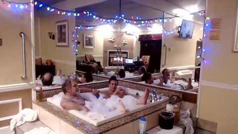 wheresmyqueenat online show from 12/17/24, 01:07