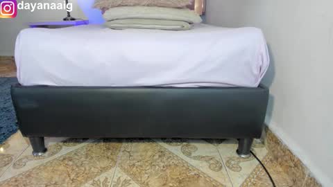 Sara  online show from 10/27/25, 06:56