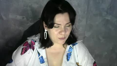 white__queen_ online show from 07/13/26, 07:00