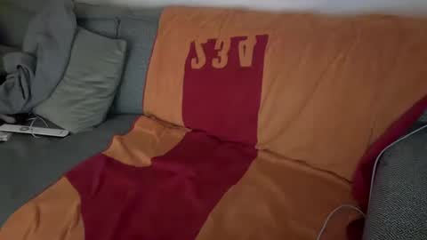 white_bubble online show from 03/07/25, 06:54