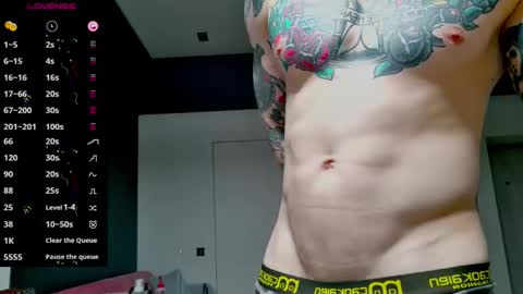 Max online show from 10/10/25, 02:43