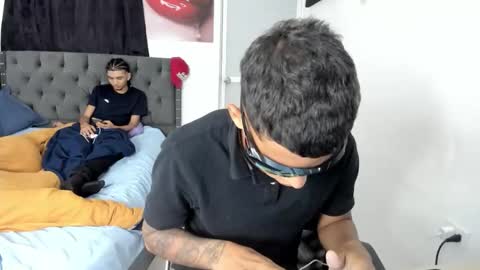 white online show from 04/30/26, 05:58
