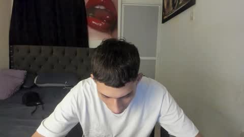 Snapshot of white_master444 chatting on 06/10/26, 01:39 white online show from 06/10/26, 01:39