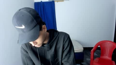 Snapshot of white_master444 chatting on 07/12/26, 09:33 white online show from 07/12/26, 09:33