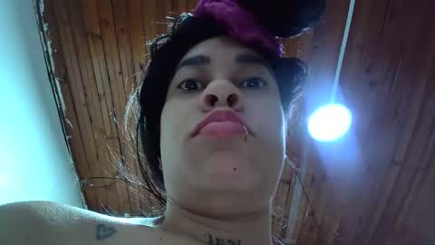 white_sexy_ online show from 10/18/25, 11:11