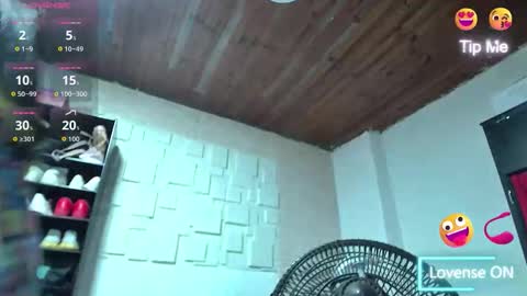 white_sexy_ online show from 04/28/26, 10:20