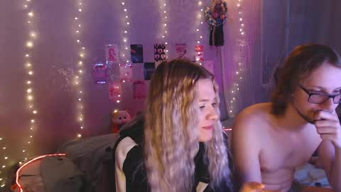 Melania and Mikey online show from 04/15/26, 02:57