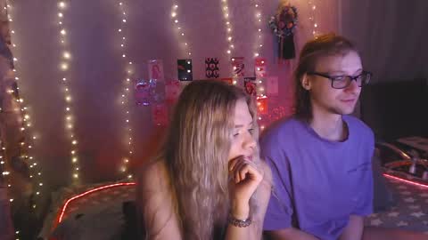 Melania and Mikey online show from 04/25/26, 06:49