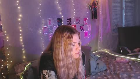Melania and Mikey online show from 05/02/26, 03:06