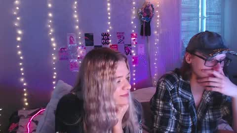Melania and Mikey online show from 05/05/26, 01:30