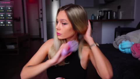 Snapshot of whitebanny chatting on 02/04/25, 10:21 Kate online show from 02/04/25, 10:21