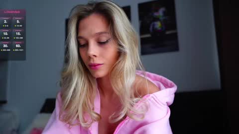 Snapshot of whitebanny chatting on 02/06/25, 10:48 Kate online show from 02/06/25, 10:48