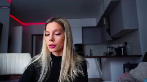 Snapshot of whitebanny chatting on 02/21/25, 09:02 Kate online show from 02/21/25, 09:02