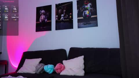 Snapshot of whitebanny chatting on 03/11/25, 04:29 Kate online show from 03/11/25, 04:29