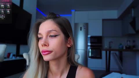 Snapshot of whitebanny chatting on 09/15/25, 09:20 Kate online show from 09/15/25, 09:20